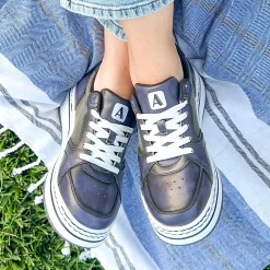 Alyster Blue Black Shoe
