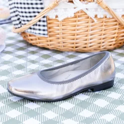 Arielle Pewter Shoe
