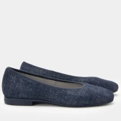 Arielle Tailored Navy Shoe