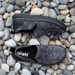 Axis Snake Shoe