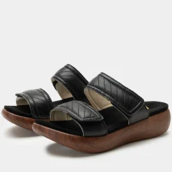 Brayah Black Sandal