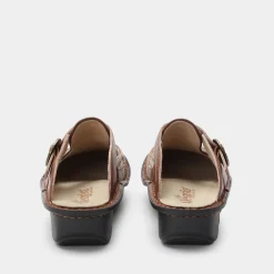 Classic Naturalized Shoe