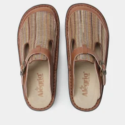 Classic Naturalized Shoe