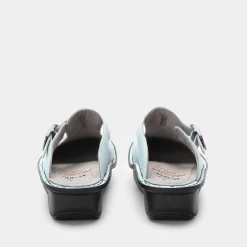 Classic Serve It Up Shoe