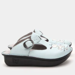 Classic Serve It Up Shoe