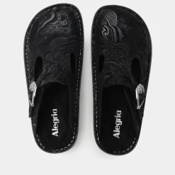 Classic Swirling Black Shoe