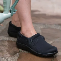 Duette Liquid Black Shoe