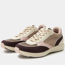Embyr Chery Lacquer Shoe