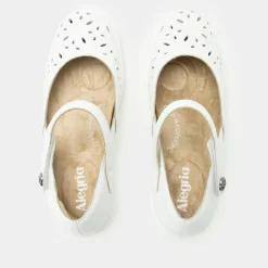 Hayes White Breeze Shoe