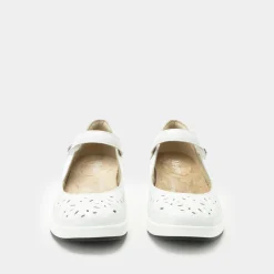 Hayes White Breeze Shoe
