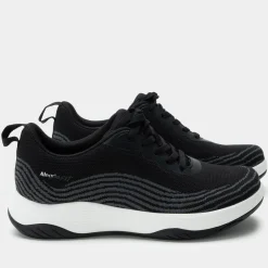 In8 Black Shoe