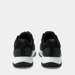 In8 Black Shoe