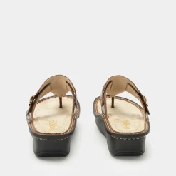 Kennedi Marrone Sandal