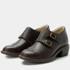 Mave Tawny Burnish Shoe