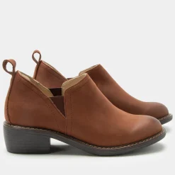 Merle Tawny Burnish Boot