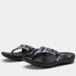 Ode Decorum Sandal