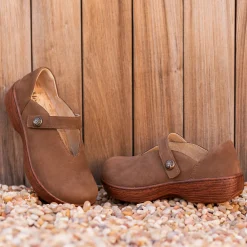 Opheliah Fawn Shoe