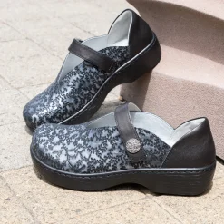 Opheliah Ivy Brush Silver Shoe