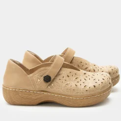 Opheliah Latte Breeze Shoe
