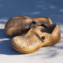 Opheliah Latte Breeze Shoe