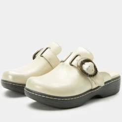 Osmosis Gold Cream Shoe