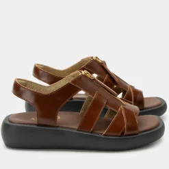 Palmer Marrone Sandal