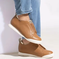 Reah Brown Shoe