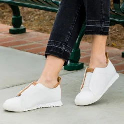 Reah White Shoe