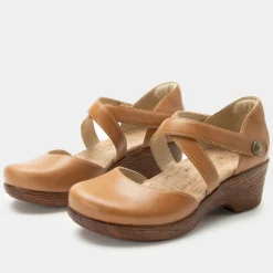 Savina Latte Shoe