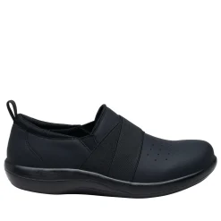 Savvie Black Shoe