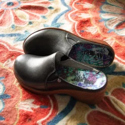 Sereniti Obsidian Shoe