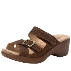 Sierra Delicut Tawny Sandal