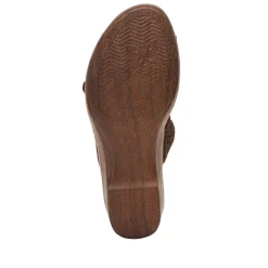 Sierra Delicut Tawny Sandal
