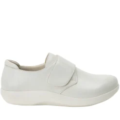 Spright True White Shoe