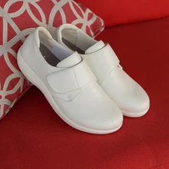 Spright True White Shoe