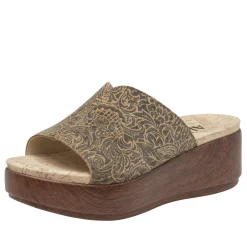 Triniti Freedom Rock Sandal