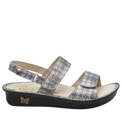 Verona Sassy Earth Sandal