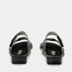 Victoriah Show Boat Sandal
