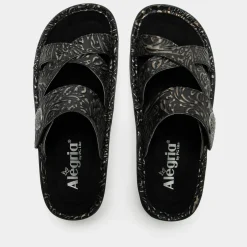 Victoriah Show Boat Sandal