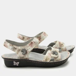 Vienna Soft As I Leaf You Sandal