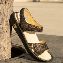 Vienna Swirling Bronze Sandal
