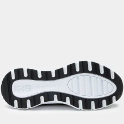 Waze Black Top Shoe